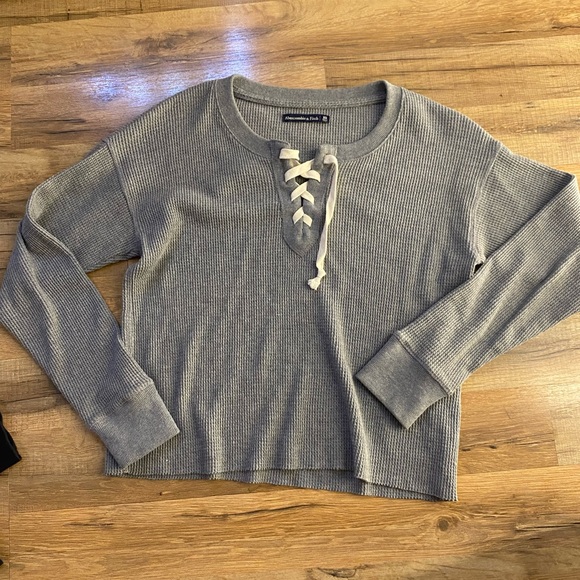 abercrombie & fitch long sleeve - Picture 1 of 3